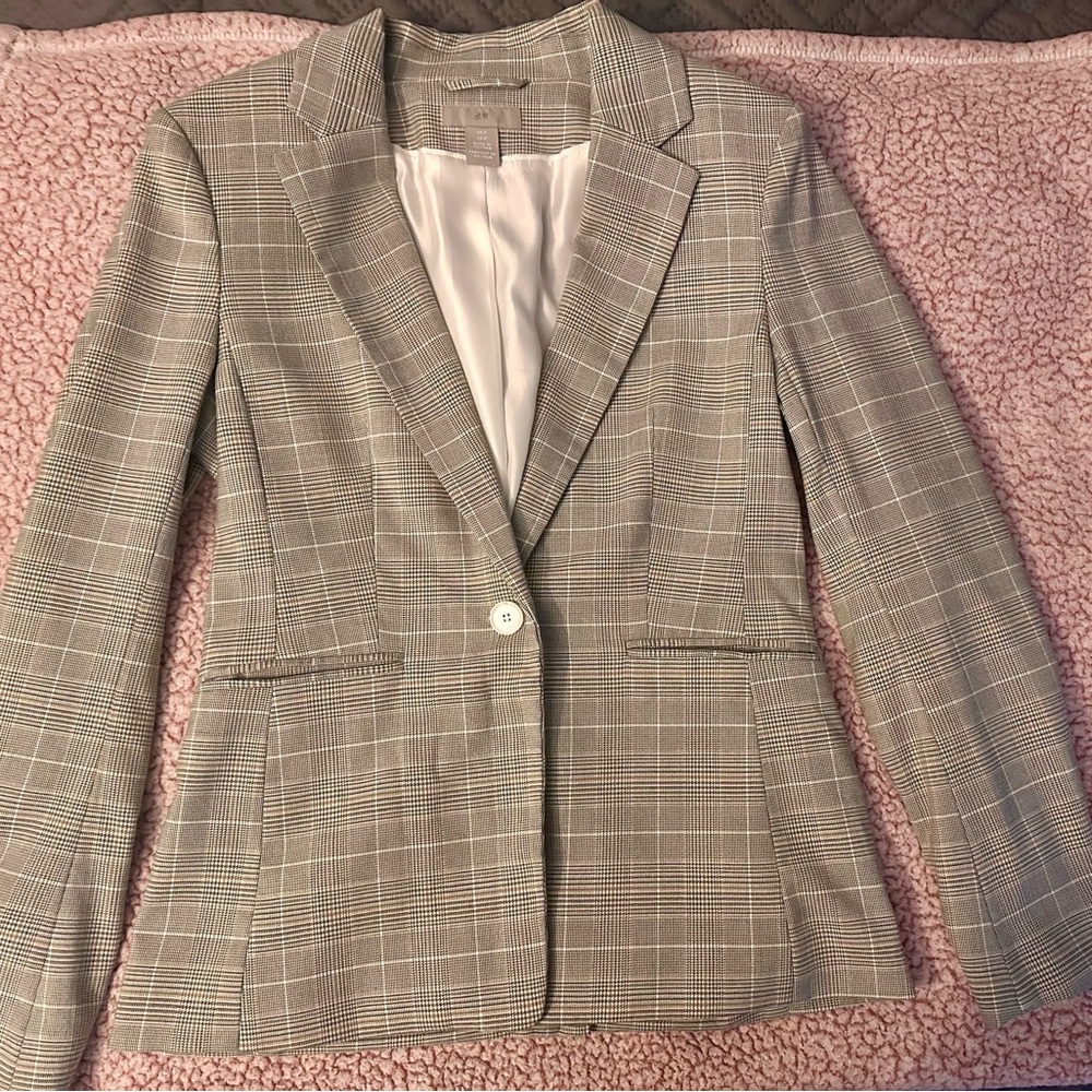H&M Classic Checkered Blazer